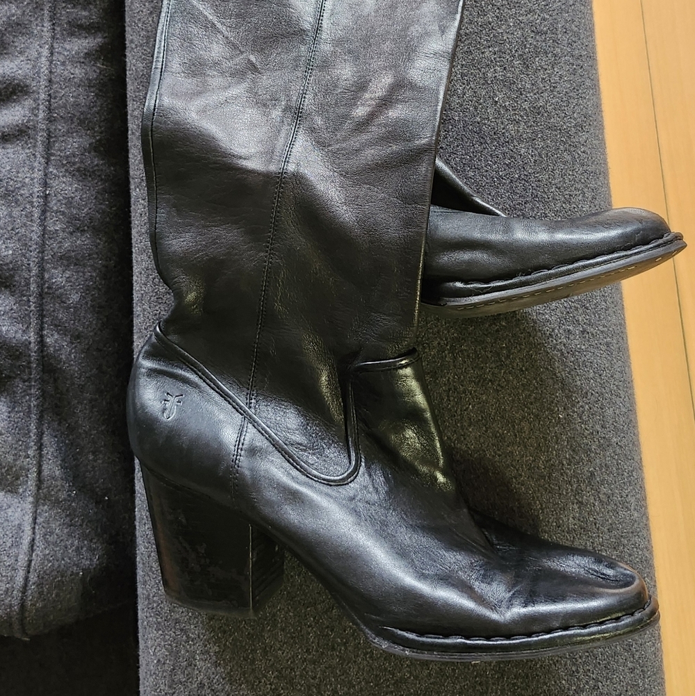 Frye Black Leather Scrunch Boots